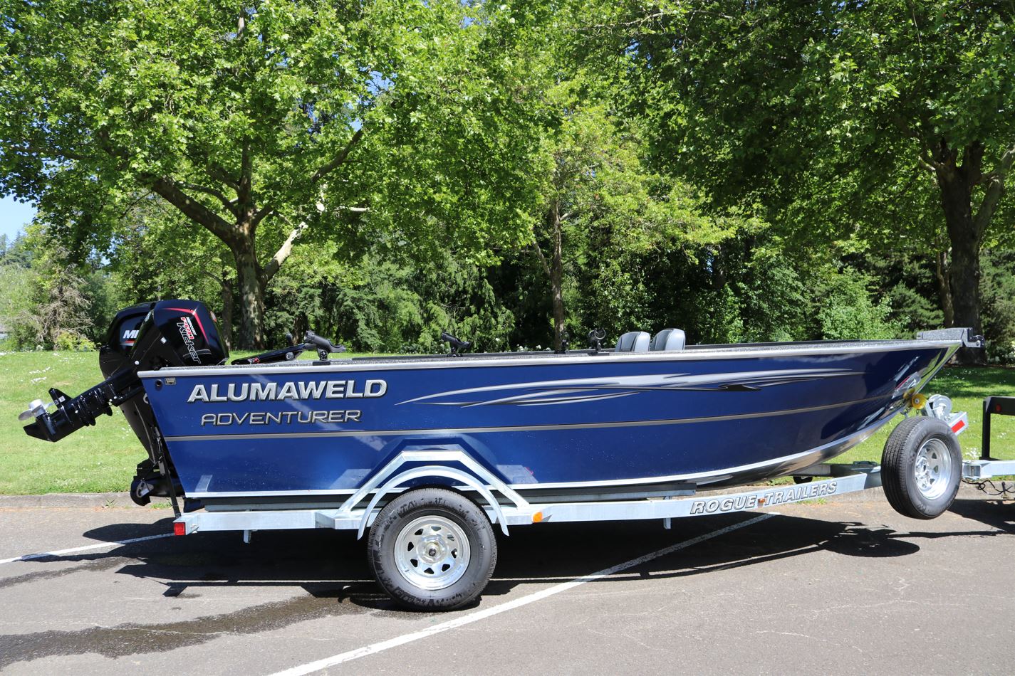 Alumaweld Adventurer 18'