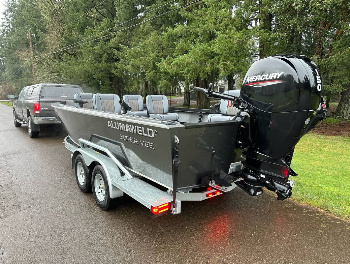 Alumaweld Super Vee Pro 21
