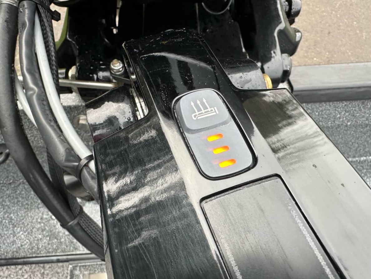 Alumaweld Super Vee Pro 21