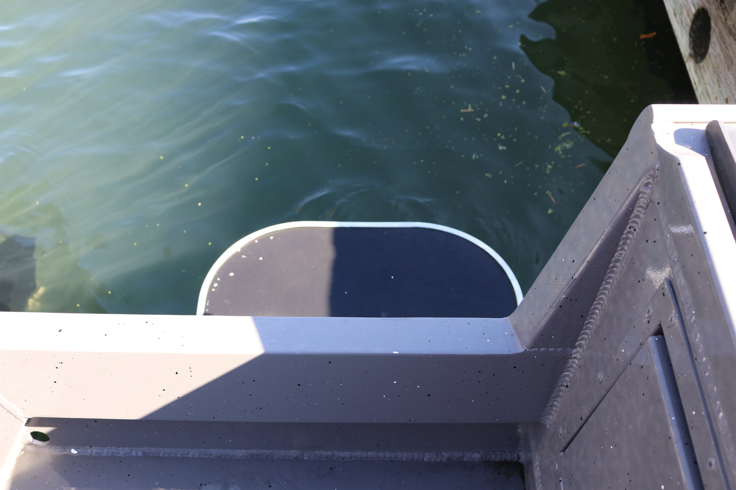 Alumaweld Stryker Sport 220