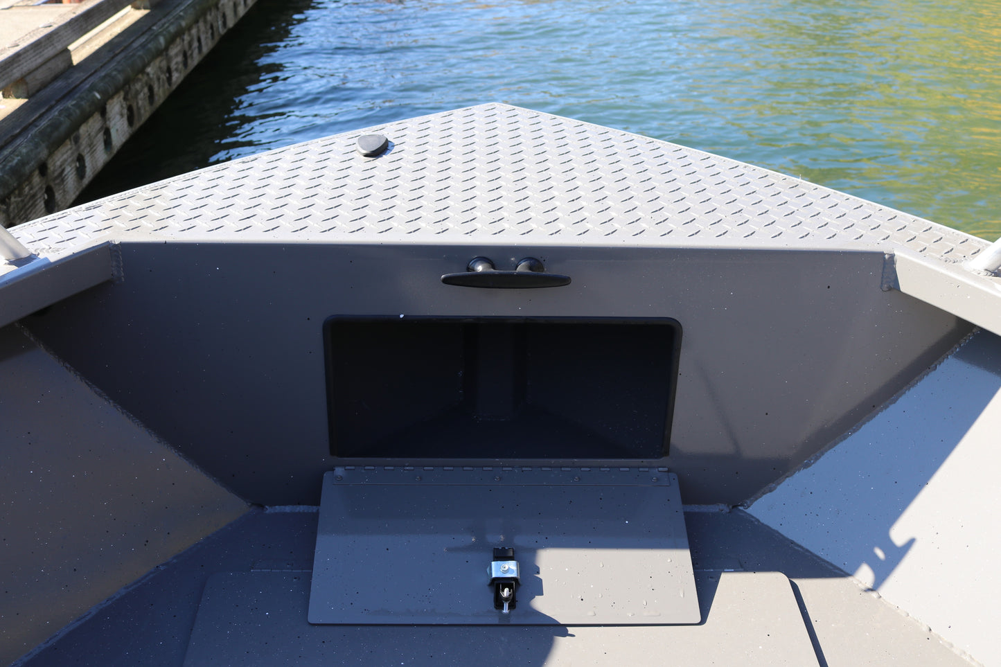 Alumaweld Stryker Sport 220