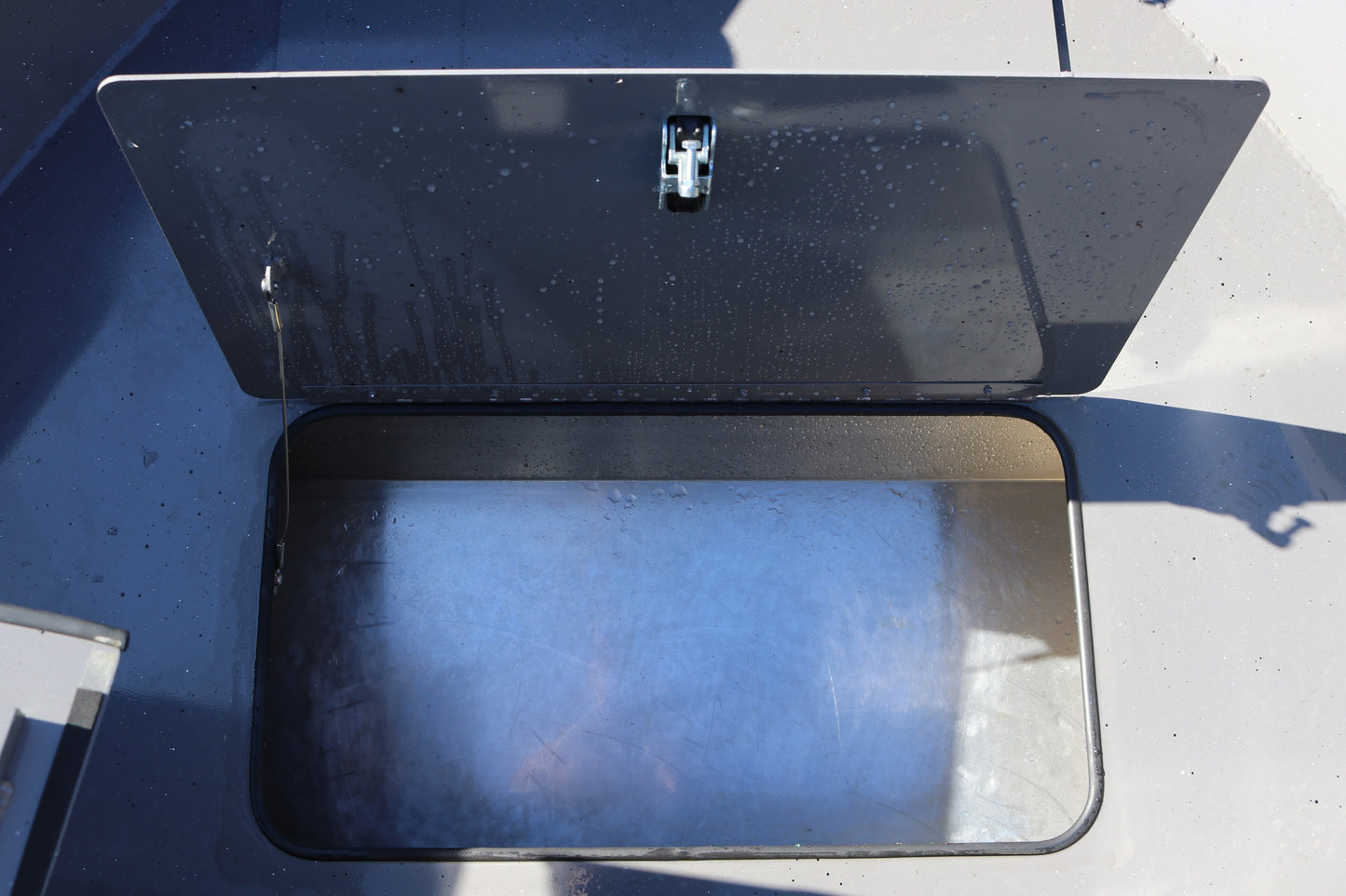 Alumaweld Stryker Sport 220