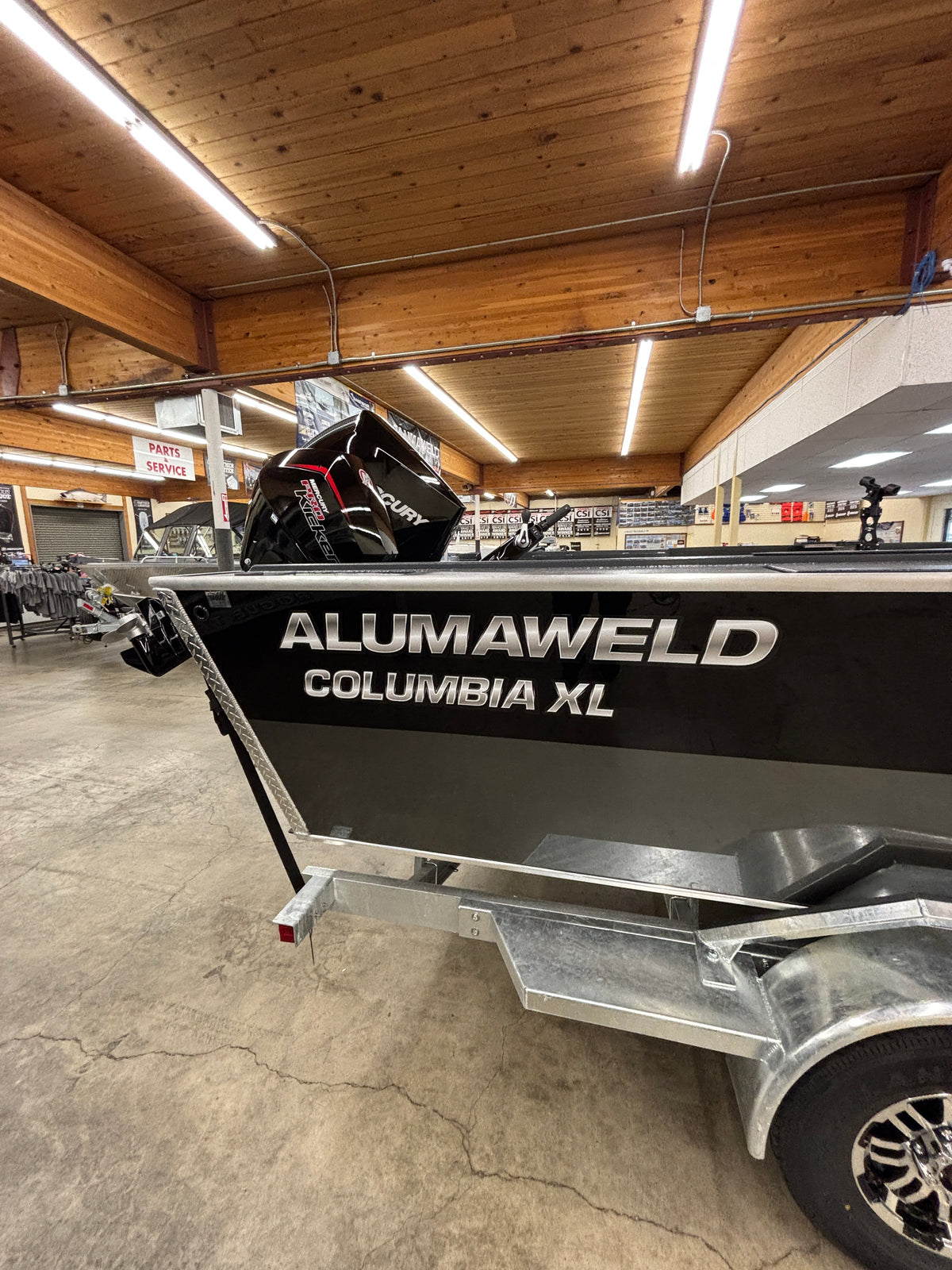 Alumaweld Columbia 28 XL